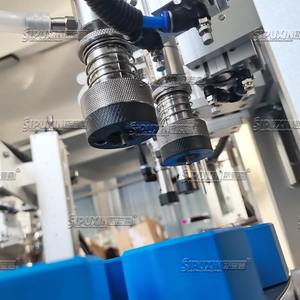<span class=keywords><strong>Machine</strong></span> de remplissage et de bouchage de parfum populaire pour petits volumes, type mandrin, entièrement automatique - Product Image 6