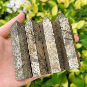 Vente en gros de tours de cristaux en pierre naturelle polie de style bohème (Pyrite, Prehnite) pour une décoration intérieure unique et des cadeaux de fêtes - Product Image 2