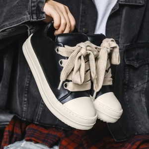 Zapatillas de hombre con aumento de altura, estilo retro de nicho de alta gama, para parejas, de PU artificial y malla, color liso, estilo coreano, duraderas y con amortiguación. - Product Image 1