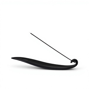 Brûleur d'encens décoratif en bois noir au design incurvé, diffuseur d'aromathérapie, utilisation toutes saisons, présentoir de table, diffuseur de bâtonnets Bakhoor - Product Image 1