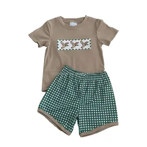 New Arrival Customized Boys Clothing Mallard Embroidery Design Boys Clothing Set