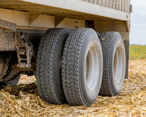 ยางรถบรรทุกหนักขนาด 315/80R22.5-20PR ราคาโรงงาน ขายส่งจากจีน สำหรับรถบรรทุกและรถยนต์ - Product Image 2