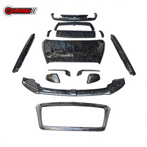 Kit carrosserie style édition limitée 2015 pour Bentley Bentayga en fibre de carbone sèche : Lame avant, aérations d'ailes, coques de rétroviseurs, jupes latérales - Product Image 1