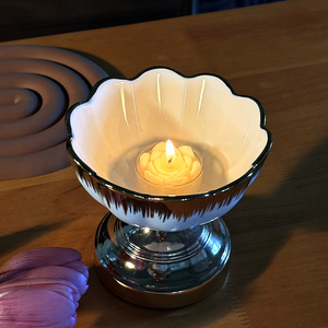 Vente de gros Chandelier en céramique personnalisé en forme de fleur pour la décoration intérieure et les mariages Pots à bougie en porcelaine pour la Saint-Valentin - Product Image 5