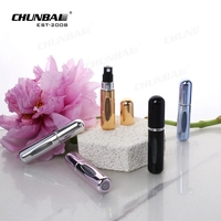 Flacon de parfum carré de luxe Dubaï 10ml 50ml avec pulvérisateur à pompe en verre et sérigraphie personnalisée