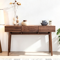 Console en bois massif MCM avec 3 tiroirs, meuble d'entrée, meuble de couloir, credenza, bureau de luxe en noyer pour projet de designer