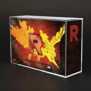 Boîte de <span class=keywords><strong>protection</strong></span> personnalisée en acrylique pour la collection Ultra Premium Team Rocket Moltres Ex de Pokémon TCG - Product Image 1