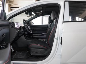 Pour Tucson 1.5T Elite Edition Automatic R18 New Euro VI Gas/Petrol Dark - Product Image 6
