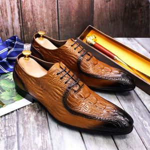 2026 <b>Extravagant</b> Large-sized Floral Pointed Toe Slip-On Breathable Lightweight Anti-Slip Moccasin Gommino Shoes Spring Autumn - Product Image 2