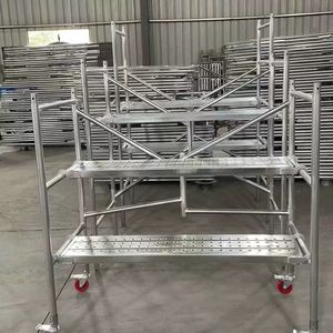 หอนั่งร้านอลูมิเนียมเคลื่อนที่ได้สำหรับการก่อสร้างโรงแรมที่ใช้ในการออกแบบอุตสาหกรรมที่มีความปลอดภัยสูง - Product Image 3