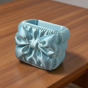 Nouveau porte-stylo en soie à nœud papillon transfrontalier, boîte de rangement colorée créative et moderne, trousse de maquillage pour la maison, imprimé 3D en PLA sur pied - Product Image 2