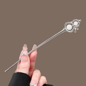 กิ๊บติดผมรูปน้ำเต้าหยกเมฆมงคลประดับมูนสโตนสไตล์จีนสำหรับสาวๆ - Product Image 4