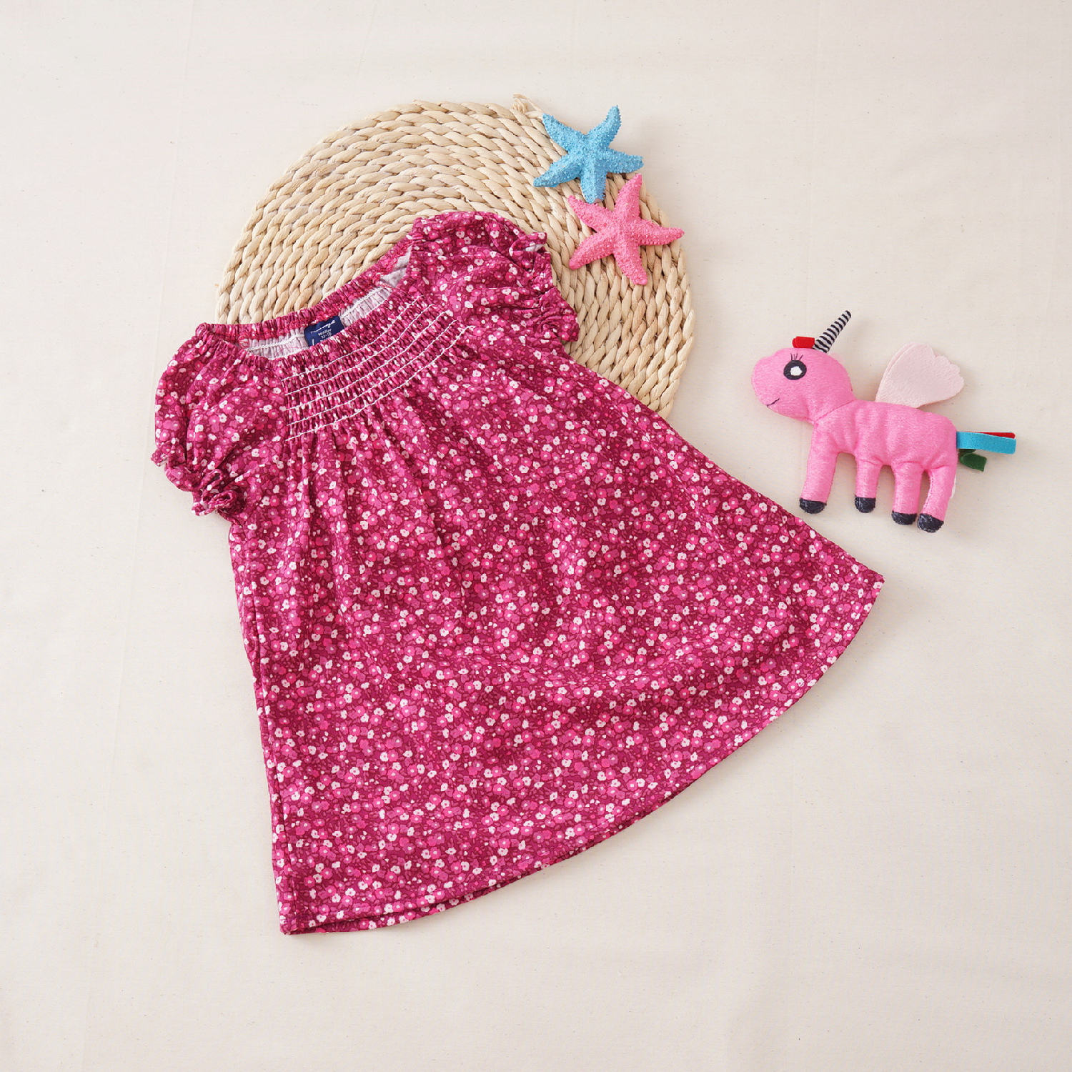 สีแดงม่วง