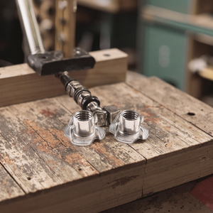 Chất lượng cao Bốn móng vuốt đồ nội thất TEE ren chèn Nut M5 Metric M6 Thùng Nut mù pronged t <span class=keywords><strong>Nuts</strong></span> kẽm mạ kết thúc - Product Image 4