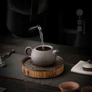 Tetera Redonda de Cerámica Gruesa de Arcilla Negra con Tapa y Filtro, Estilo Kung Fu, Individual, con Detalles Plateados - Product Image 3
