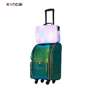 Maletín de Maquillaje con Ruedas, de Cuero PU Verde Brillante, Personalizado y Duradero, para Cosméticos y Belleza, Modelo KC-P42L de FAMA Factory - Product Image 3