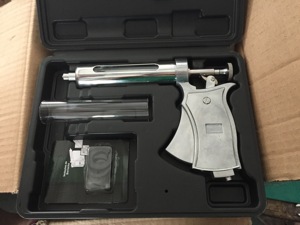Hayvancılık <span class=keywords><strong>Revolver</strong></span> enjekte silah ayarlanabilir dozlama veteriner kliniği tıbbi enstrüman şırınga çiftlik ve hayvanat bahçesi hayvanlar için - Product Image 4