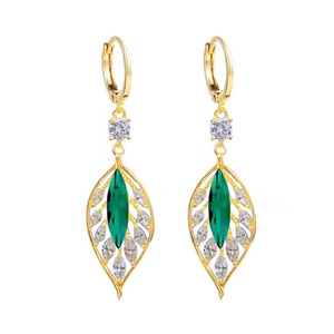 Orecchini Pendenti a Foglia Marquise per Donne, Gioielli Eleganti e Delicati di Tendenza - Product Image 1