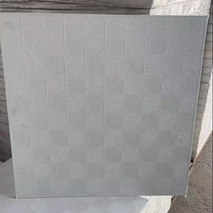 Placa de <span class=keywords><strong>Techo</strong></span> de PVC Reforzada Antideslizante, <span class=keywords><strong>Techo</strong></span> de PVC con Lámina de Aluminio de Gran Formato para Centros Comerciales, con Certificación CE - Product Image 3