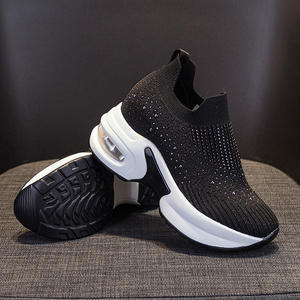 Chaussures de marche décontractées élégantes et légères pour femmes, respirantes, avec soutien de la voûte plantaire et plateforme rehaussante, pour sports de plein air - Product Image 1