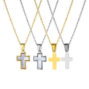 Collar con Cruz de Jesús y Crucifijo de Acero Inoxidable Chapado en Oro de 18K con Cúbicos para Hombre al por Mayor - Product Image 3