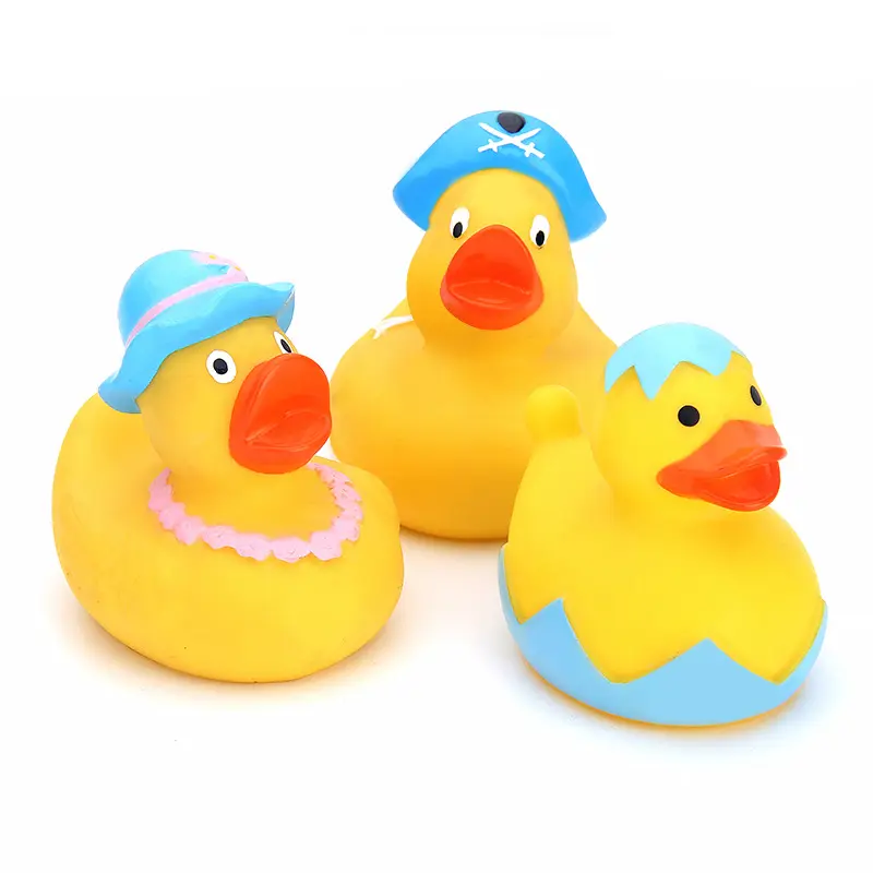 Tasarım kendi lastik ördek toptan 7CM sarı toplu plastik ördekler sevimli korsan kumlu banyo küvet yüzme oyuncak ördek