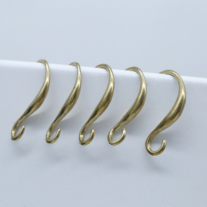 ตะขอเกี่ยวต่างหูทองแดงเปล่าสำหรับทำเครื่องประดับ DIY 20 ชิ้น อุปกรณ์เสริมลวดต่างหูรูปตะขอโลหะผสมทองแดง - Product Image 4