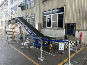 Naili <span class=keywords><strong>Conveyor</strong></span> zware hydraulische hellende transportband voor naadloze laad- en losoperaties van vrachtwagens en containers - Product Image 4