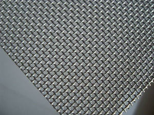 Filet en acier inoxydable à <span class=keywords><strong>maille</strong></span> plate soudée par ultrasons avec bord thermosoudé sans effilochure, services de découpe et de pliage inclus - Product Image 1