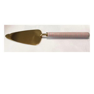 Servidor de Pastel Clásico de Primera Calidad con Acabado Dorado y Mango de Madera a Precio de Mayoreo - Product Image 3