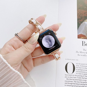 IVANHOE Luxury Famale <span class=keywords><strong>Band</strong></span> per Apple iWatch 7 SE 6 5 4 3 38 40 42 44 45 cinturino donna Charms bracciale in metallo e pelle - Product Image 6