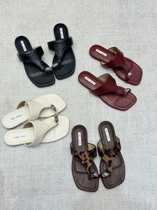 Sandales plates pour femmes, grandes tailles, confortables, à <span class=keywords><strong>semelle</strong></span> épaisse en mousse, design varié, pour l'extérieur, printemps-été, vente en gros - Product Image 1