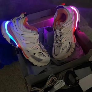 Chaussures de course LED Track 3.0 pour femmes, baskets Track 3.0, chaussures décontractées vintage pour hommes - Product Image 4