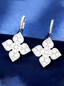 Pendientes de Aro con Diamantes Cultivados en Laboratorio con Diseño de Flor de Lis, Plata 925, Joyería de Moda - Product Image 4