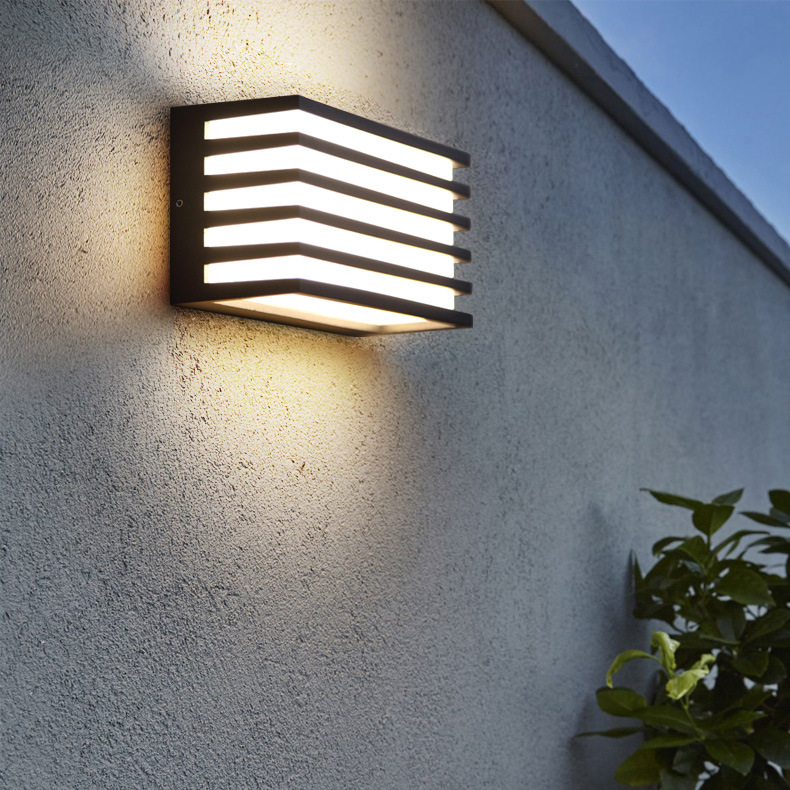 Neue wasserdichte moderne LED-Wandlampen für den Außenbereich, lange Acryl-Wohnzimmer-Schlafzimmer-Gang-Veranda-Schwarz-Innenbeleuchtung