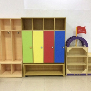 Armoire de rangement moderne en bois pour vêtements d'enfants, mobilier de garderie et d'école maternelle - Product Image 2