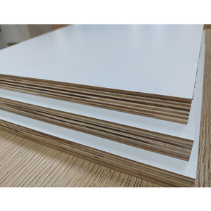 Hoja de madera contrachapada 4x8 12MM 18mm 15mm Tablero de madera contrachapada marino laminado con cara de <span class=keywords><strong>melamina</strong></span> de grano de madera para gabinetes de cocina - Product Image 6