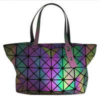Offre Spéciale personnalisé miss unique salut vis design de mode style européen noir pu irisé arc-en-ciel réfléchissant sac à main fourre-tout sac à main