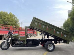 Moteur de <span class=keywords><strong>moto</strong></span> 250CC moteur à essence de <span class=keywords><strong>moto</strong></span> à cinq <span class=keywords><strong>roues</strong></span> refroidi à l'eau double tricycle de fret sous licence à déchargement automatique - Product Image 4