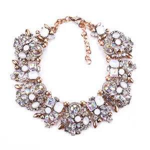 2023 women fashion charm jewelry clothing accessories short necklace crystal rhinestone floral necklaces