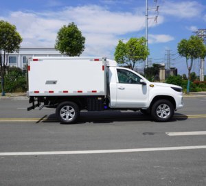 Offre exceptionnelle : Camionnette frigorifique Foton 4X2 pour la livraison de produits laitiers et de boissons - Product Image 3