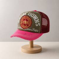 Fabrication de casquettes snapback promotionnelles pour le sport, casquettes de pêche personnalisées avec broderie, casquettes trucker en mesh usé, sur mesure.