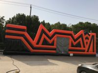 QIQU Château Gonflable Personnalisé à Zones d'Obstacles Multiples Orange et Noir 15x6m pour Fête d'Halloween Scolaire 1000+ Commandes