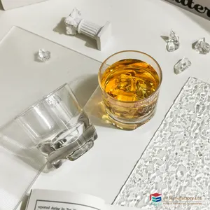 Bicchiere di Whisky di cristallo con fondo spesso PC 250ml tazza di Whisky 8oz riutilizzabile vetro di plastica rock