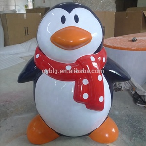 Outdoor Glasvezel Pinguïn Standbeeld Voor Kerstdecoratie - Product Image 2