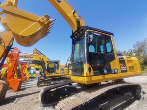 Komatsu Excavadora Modelo PC220 Estable Eficiente Rendimiento Calidad Garantizada Bomba de engranajes Cojinete de caja de cambios - Product Image 4