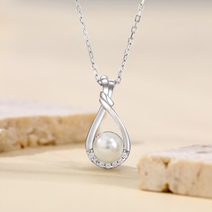 Collier Pendentif Coquillage en Argent Sterling 925 Personnalisé avec Perle et Accents de Zircon Plaqué Rhodium Classique pour Fiançailles - Product Image 4