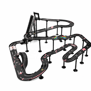 Piste de course de billes interactive personnalisée en direct en ligne avec simulation de course de pinball à gravité et parcours d'obstacles - Product Image 1
