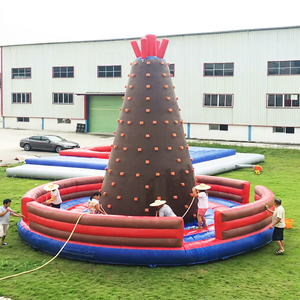 Mur d'escalade gonflable pour jeu de team building, facile à installer pour les fêtes en plein air - Product Image 1