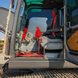 รถขุดตีนตะขาบ Volvo EC240 มือสอง ลดราคาพิเศษ ขนาด 24 ตัน ตัวถังยาว นำเข้าจากสวีเดน พร้อมเครื่องยนต์ดีเซล Cummins C8.3-C - Product Image 6